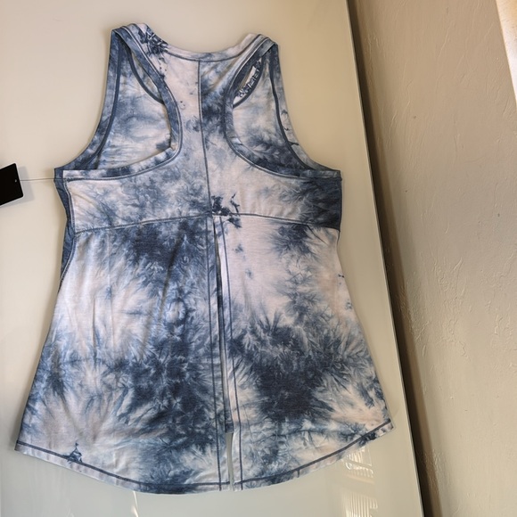 90 Degrees blue tie-dye racerback tank w/ back slit M - Picture 7 of 11